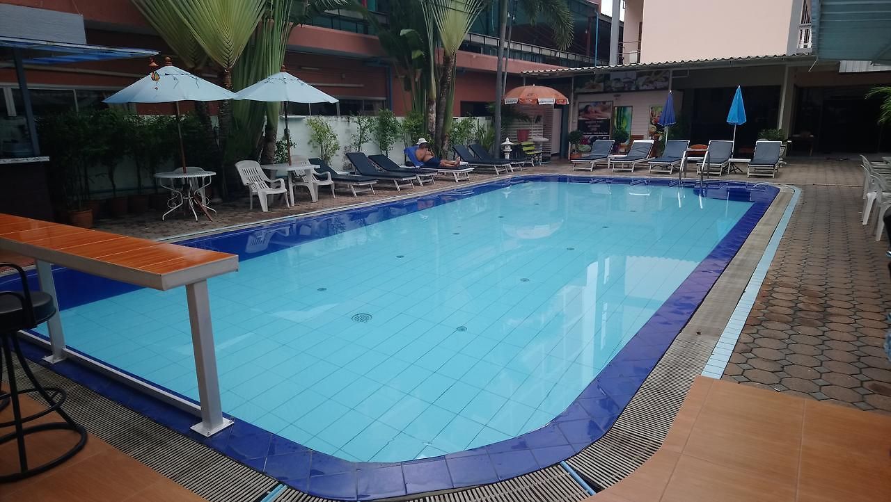 โรงแรม โรงแรมโฮม พัทยา 3*