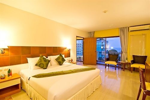 โรงแรม เบส บีช Pattaya