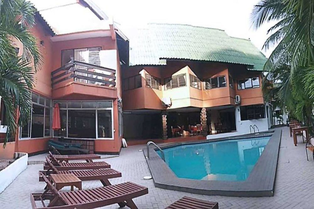 โรงแรม พัทยา แอท ไนน์