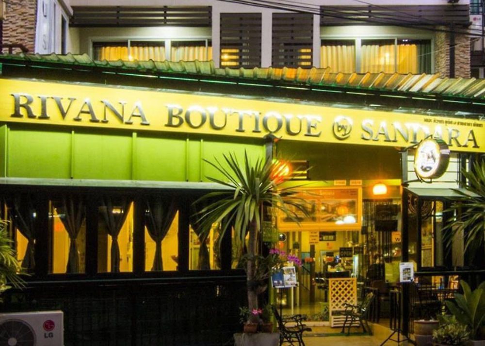 โรงแรม Oyo 146 Rivana Boutique By Sandara