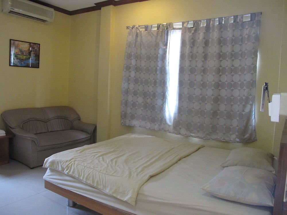 Aura House