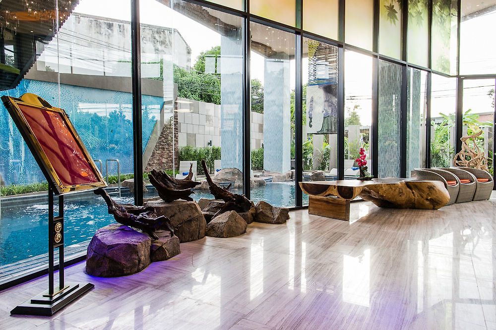 Oyo 143 Dday Resotel โรงแรม