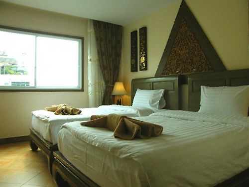โรงแรม The Red Balcony Pattaya