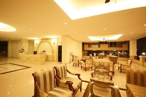 โรงแรม Lk Premier 3*