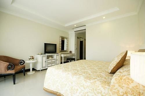 โรงแรม Lk Premier 3*