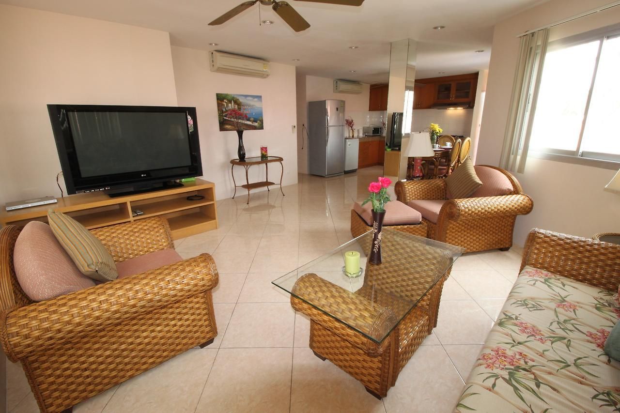 อพาร์ตโฮเทล Butterfly Garden Boutique Residences Apts And Villas, A Lifestyle Destination Ex Lg 1-3 Bedroom Units , Full Kitchen, 2 Full Bathrooms, Rain Shower, Bath, Free Bbq, Free Fast Fiber Optic Wifi, Staff 24-7 Pattaya
