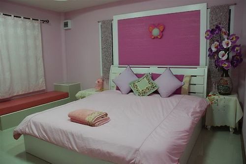 โรงแรม Baan Im Em