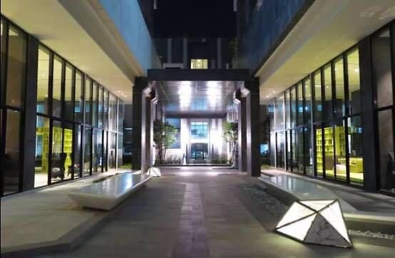 The Base อพาร์ทเม้น *