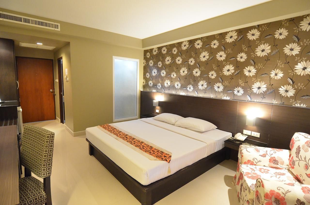 โรงแรมเวลคัม พลาซ่า 3*