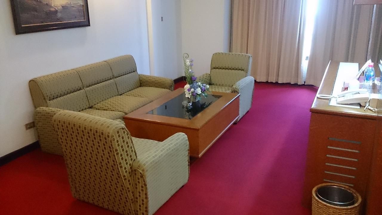 โรงแรมคาเมลอท โรงแรม Pattaya