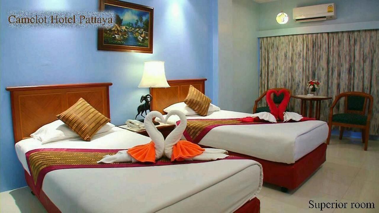 โรงแรมคาเมลอท