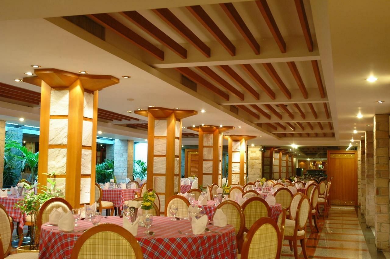 โรงแรมคาเมลอท โรงแรม Pattaya