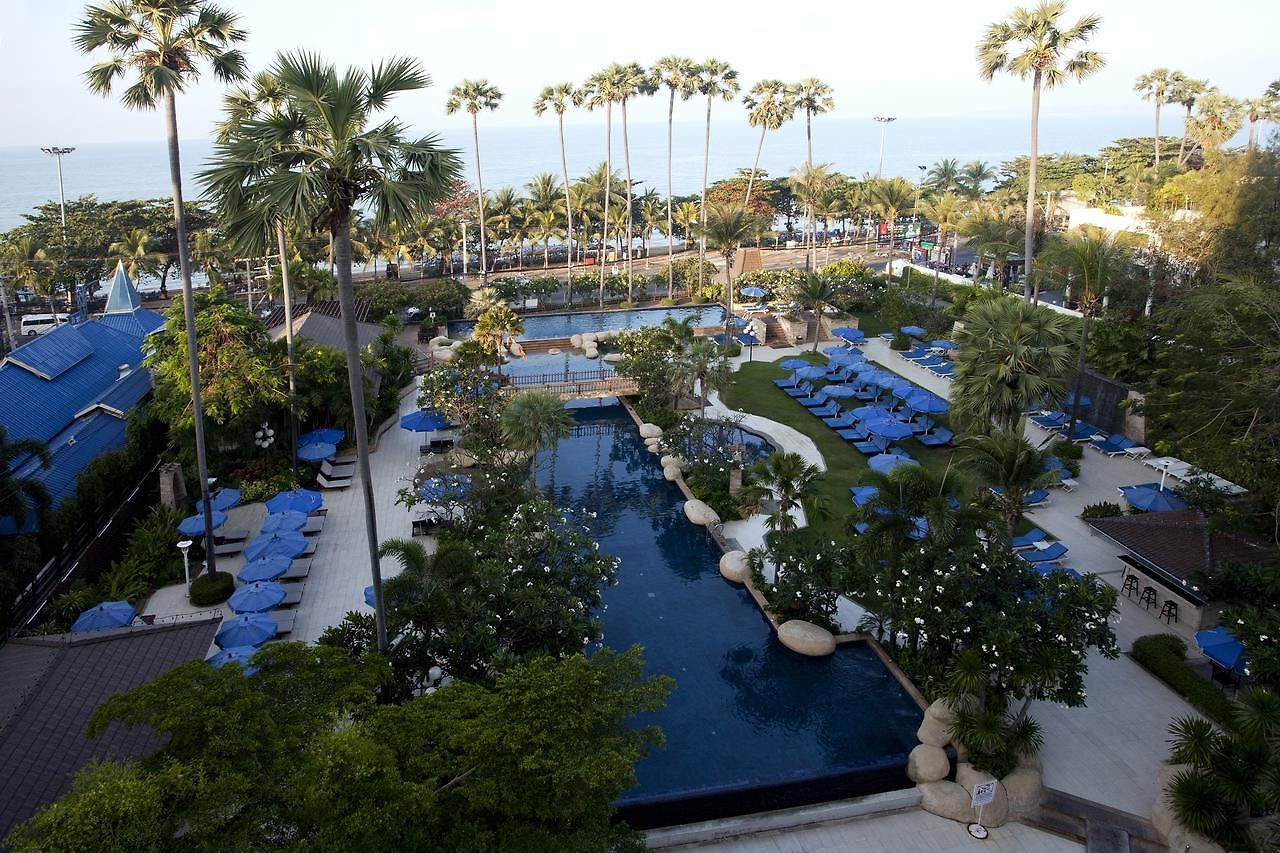 Jomtien Palm & - Family-friendly โรงแรม