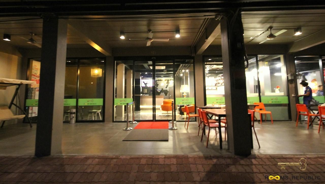 Republic โรงแรม 3*
