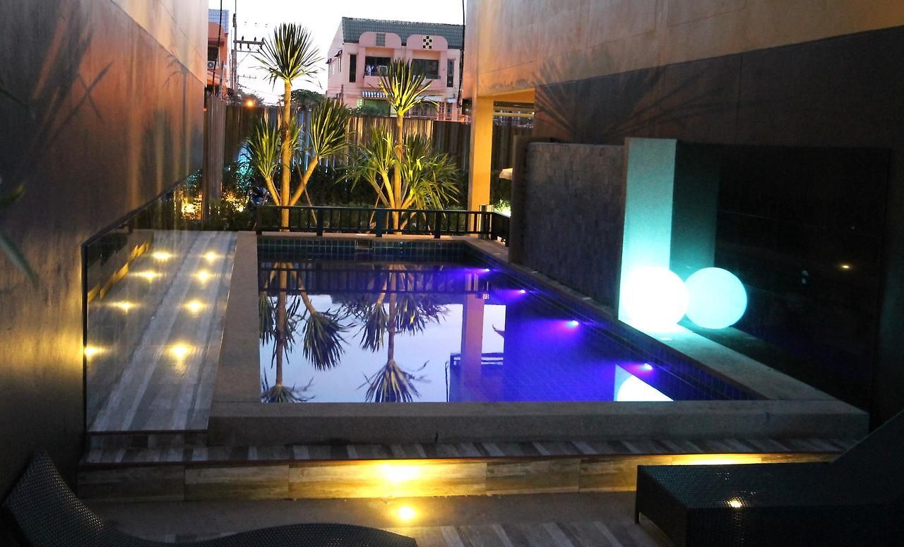 โรงแรม Republic 3*