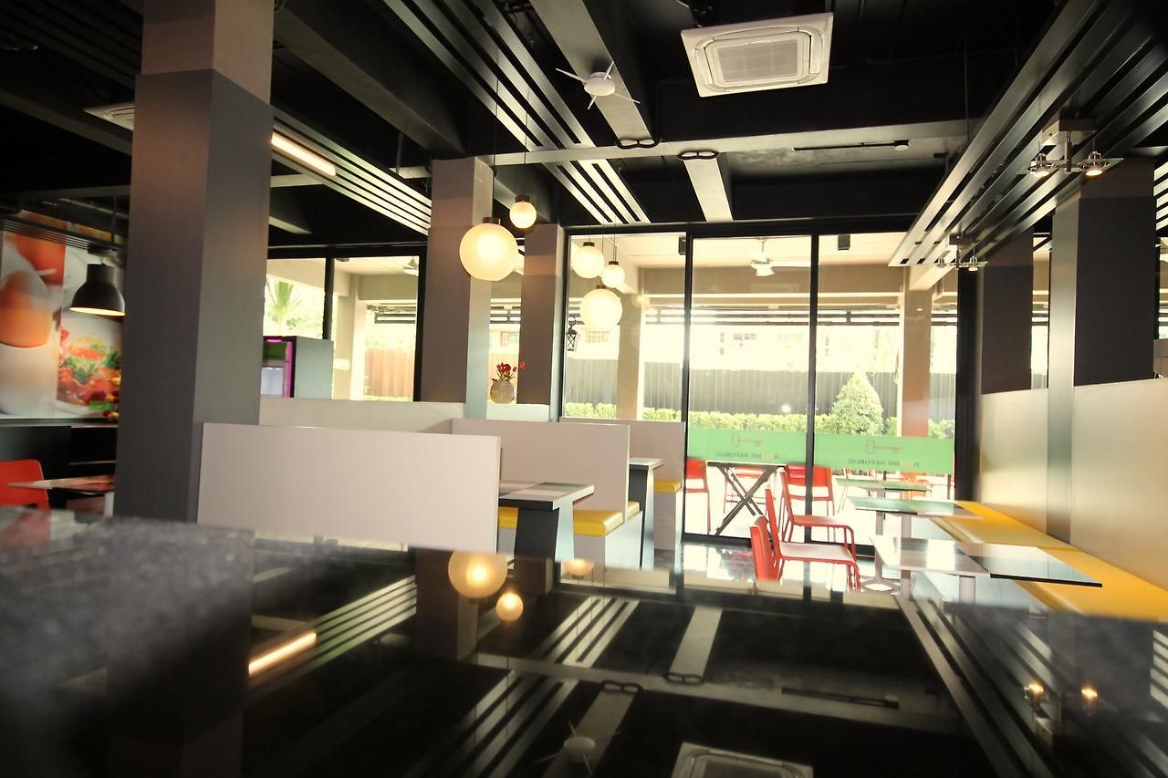 โรงแรม Republic