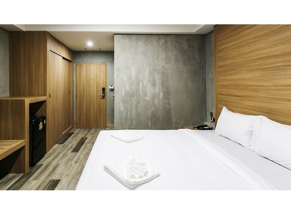 Happy Bou Jomtien โรงแรม 2*