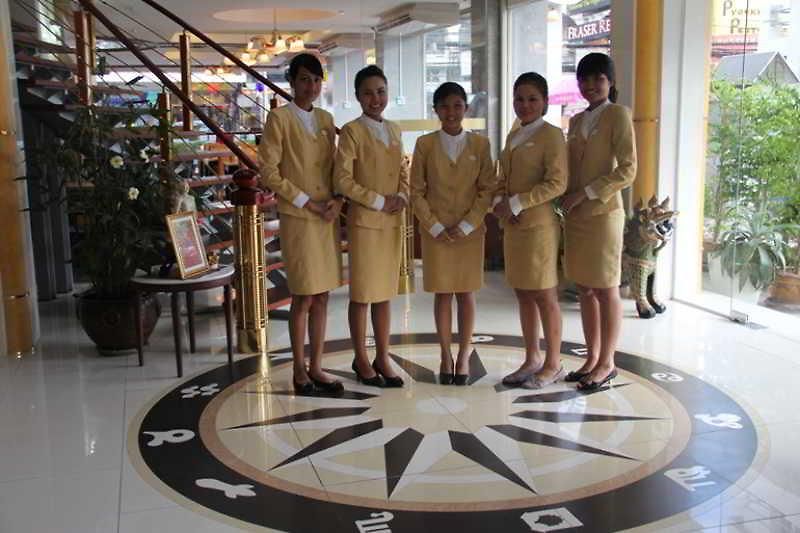 เดอะ พรีวี่ สวีทส์ 2* Pattaya