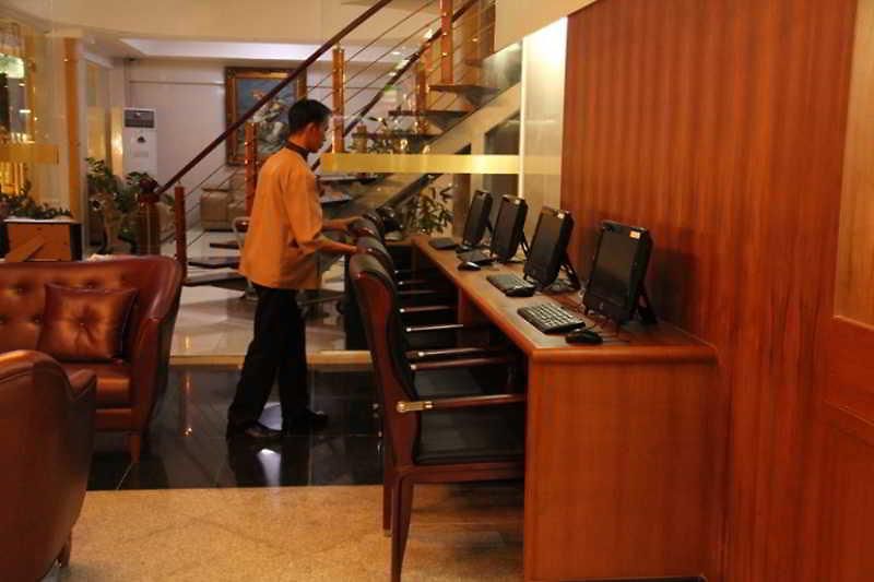 เดอะ พรีวี่ สวีทส์ โรงแรม Pattaya