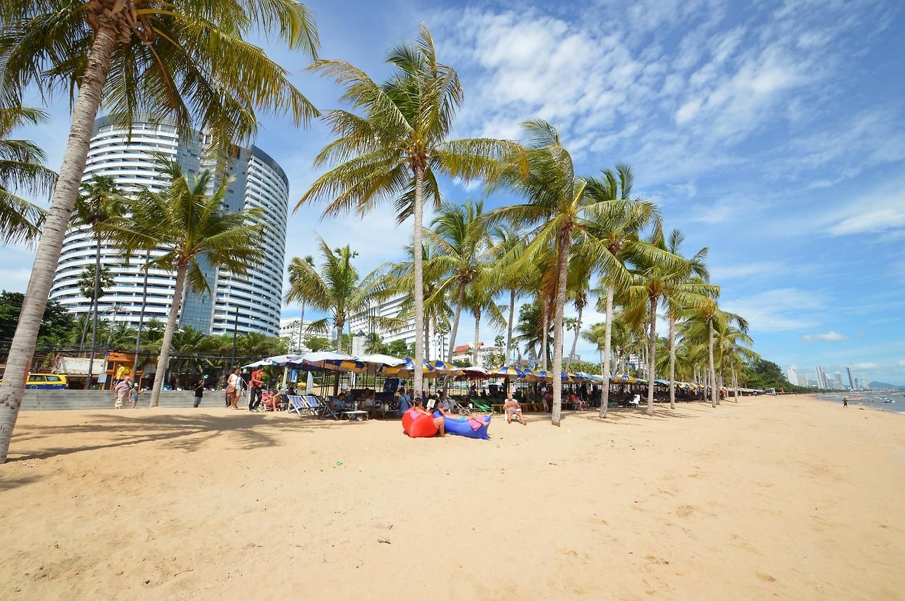 D.d. Beach *