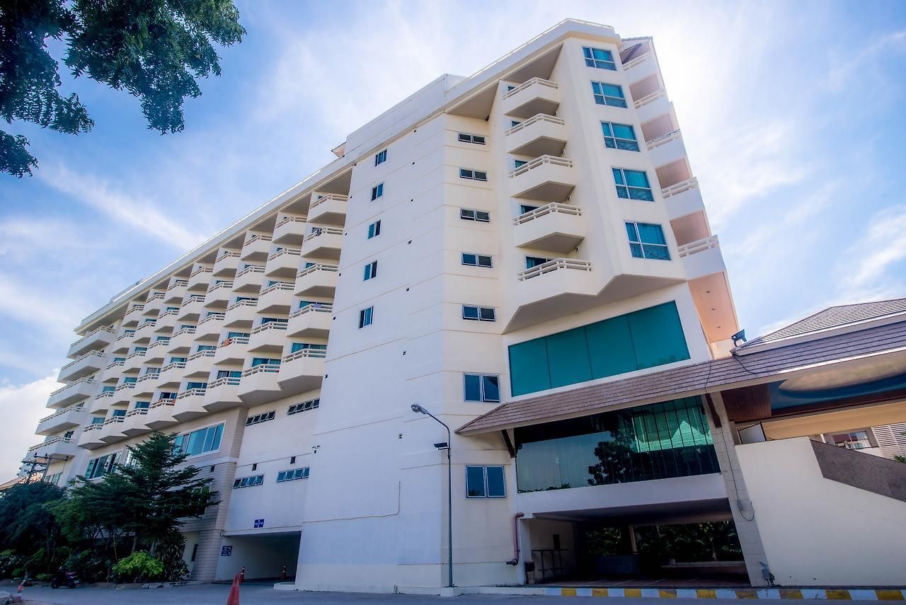 โรงแรม Sea Breeze Jomtien Pattaya