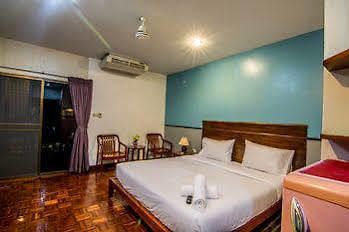 สุทัศน์คอร์ท 5 โรงแรม 3*