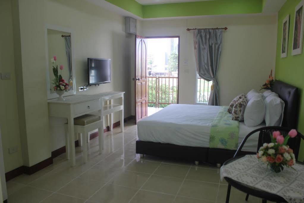 โรงแรม The Moonlight Place 3*