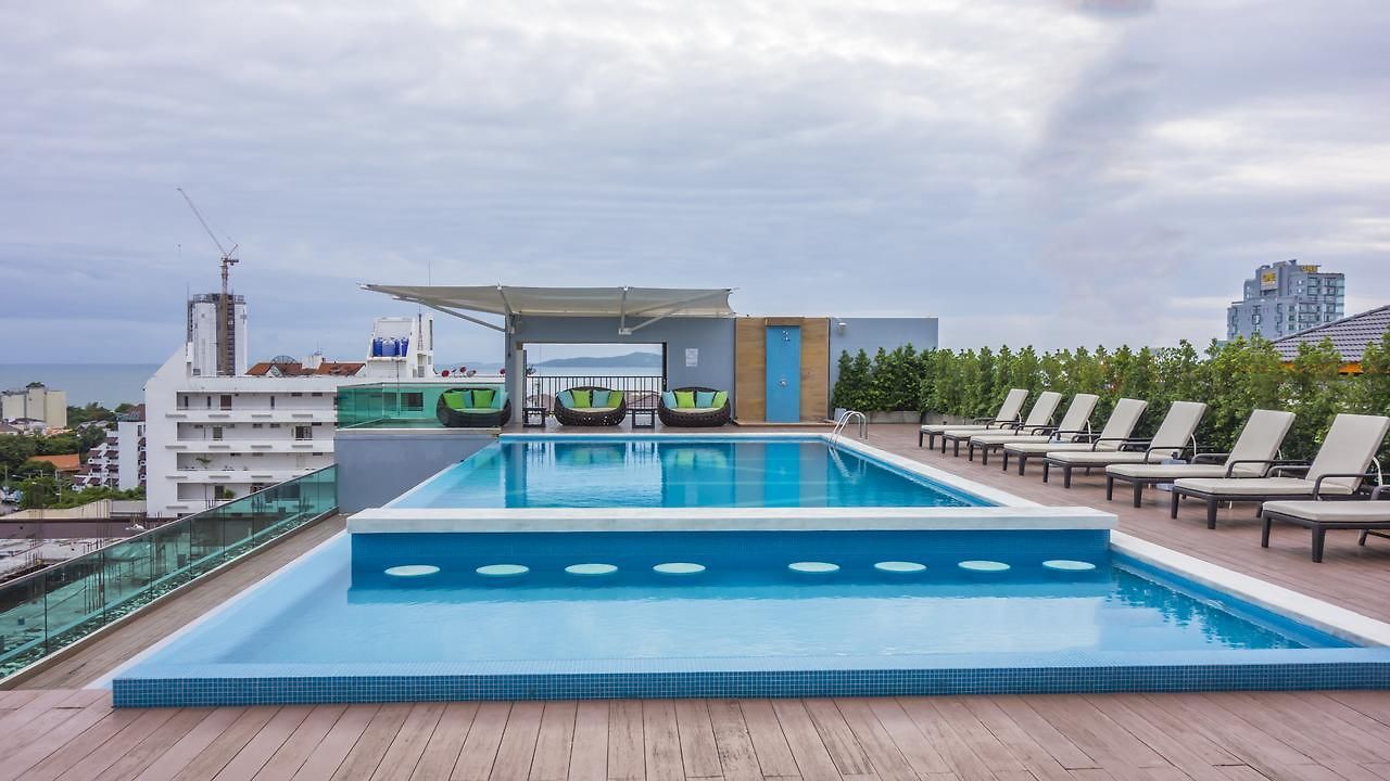 โรงแรม Unique Regency 4*