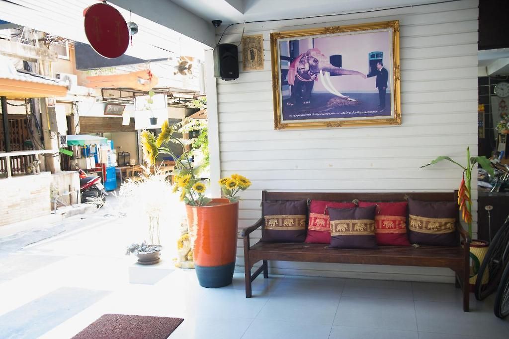 Royal B.j โรงแรม