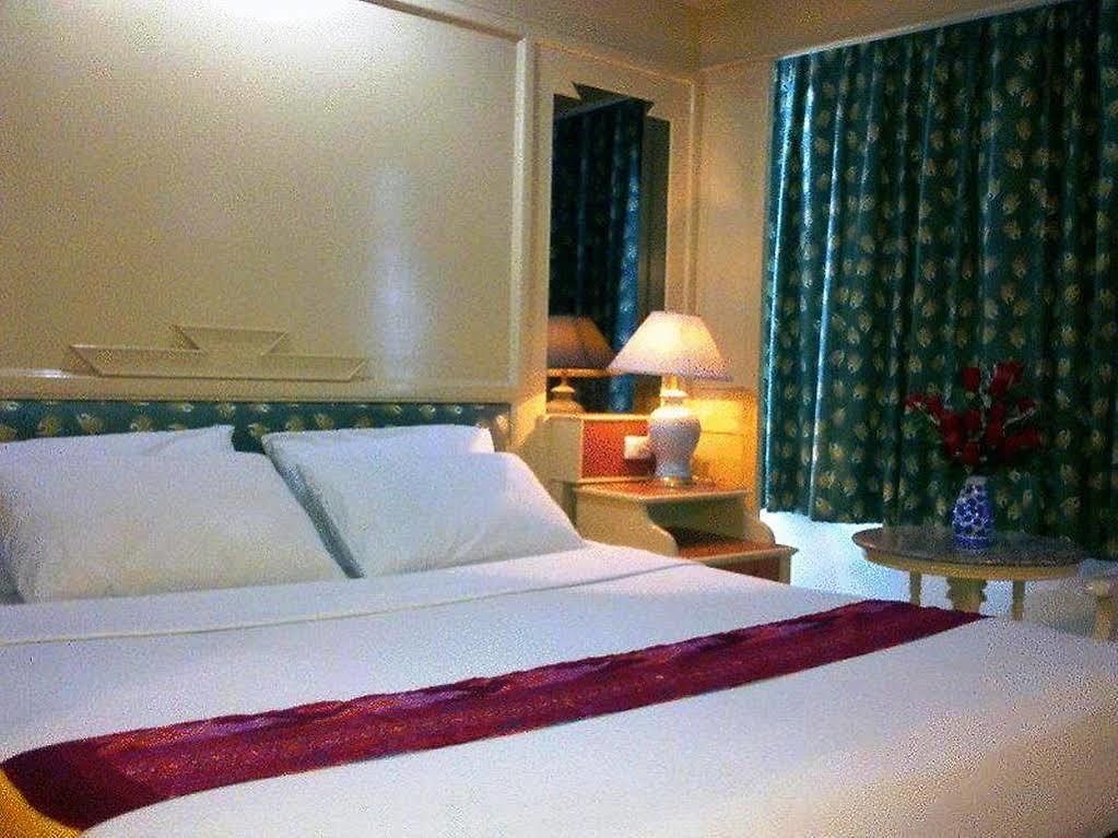 เอเอ โฮเทล พัทยา โรงแรม 2*