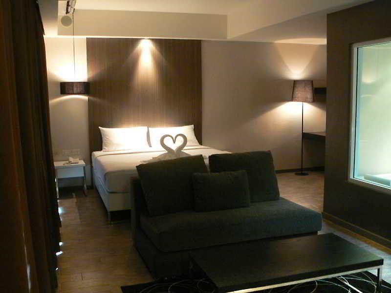โรงแรม Place Serviced 3*