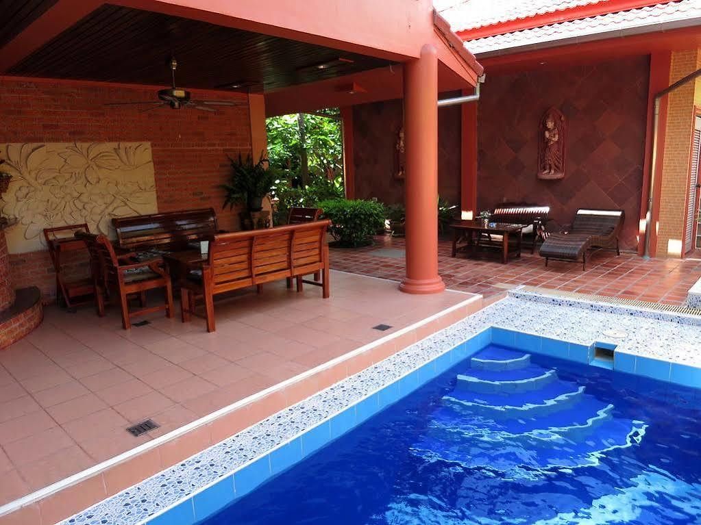 เมกาดัน เรสซิเดนซ์ 4* Pattaya