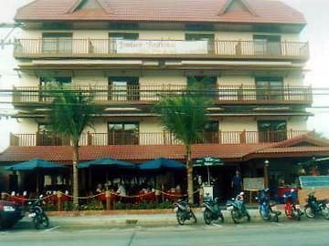 จอมเทียนโบ๊ทเฮ้าส์ โรงแรม Pattaya