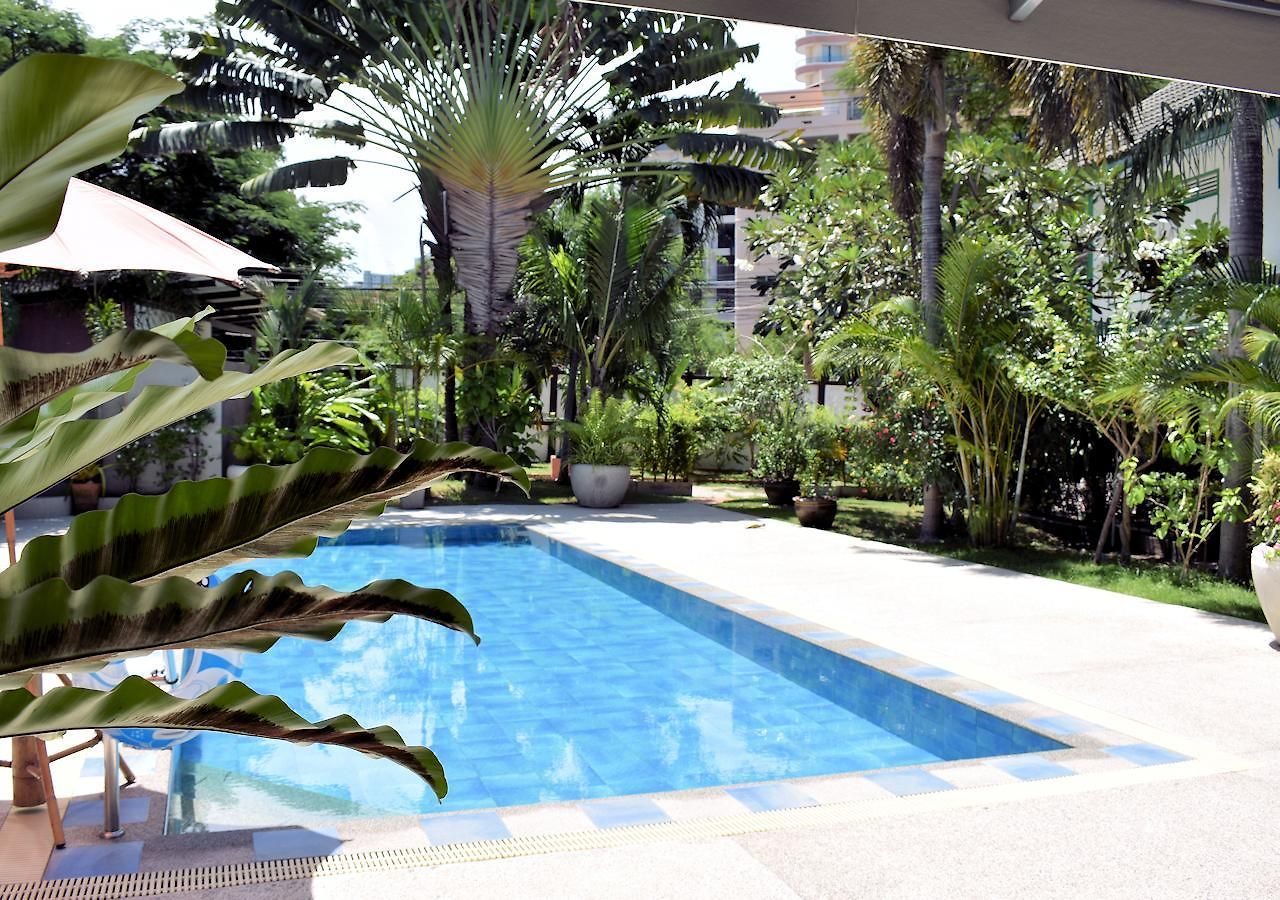 Green Beach โรงแรม Pattaya