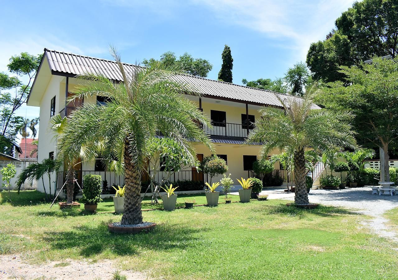 Green Beach โรงแรม 3*