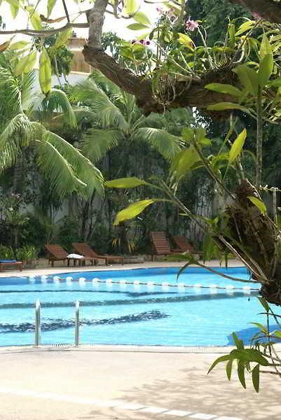 โรงแรม รายัล ทวินส์ พาเลซ 4*