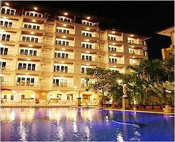 โรงแรม Rita & 3*