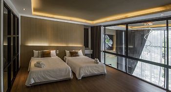 ฮามิลตัน แกรนด์ เรสซิเดนซ์ โรงแรม *