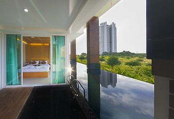 ฮามิลตัน แกรนด์ เรสซิเดนซ์ โรงแรม *