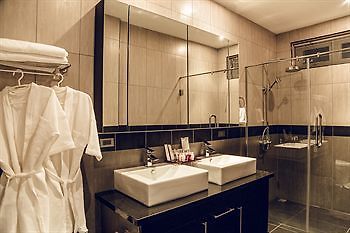 โรงแรม In