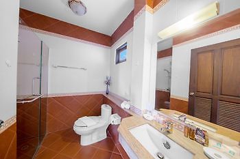 Green Pool Hotel 3*