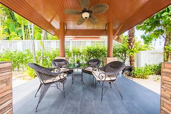 Green Pool Hotel Pattaya