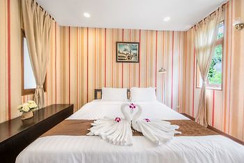 Green Pool Hotel