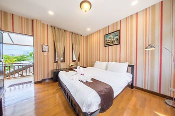 Green Pool Hotel 3*