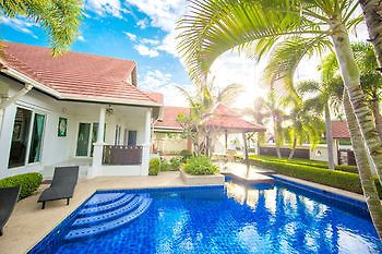 Green Pool Hotel Pattaya