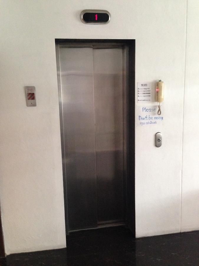 โรงแรม K *