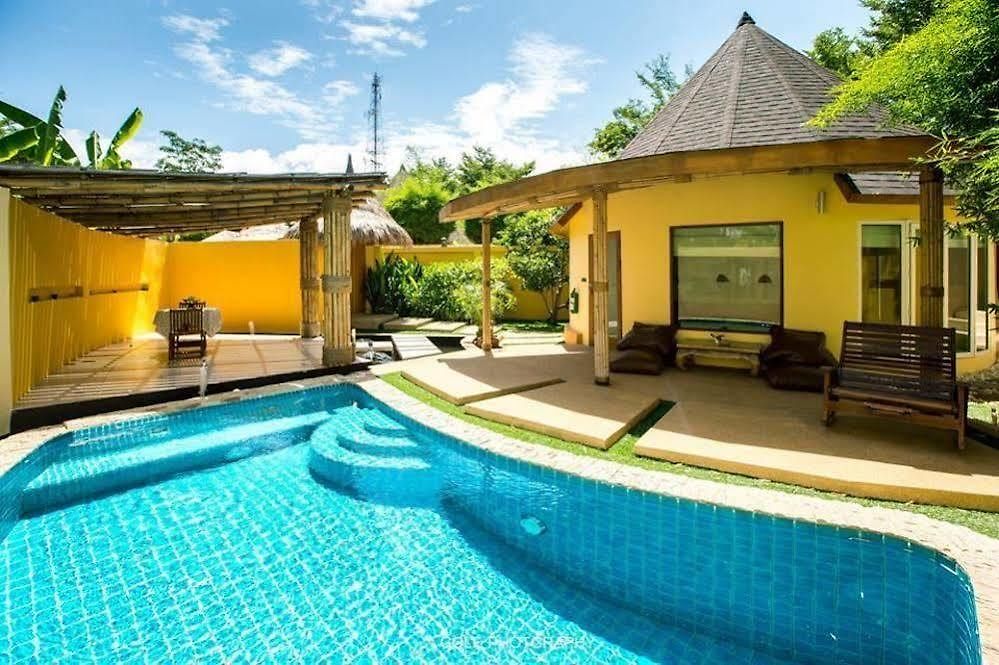 ชิค ชิลล์ แอท เอราวาณา พูล วิลลา พัทยา 4* Pattaya