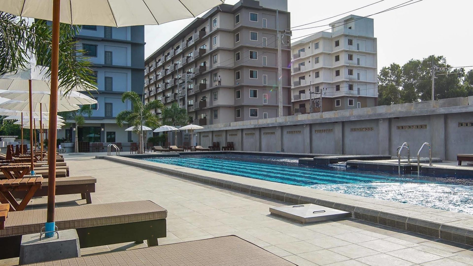 โรงแรม Carunda 4*