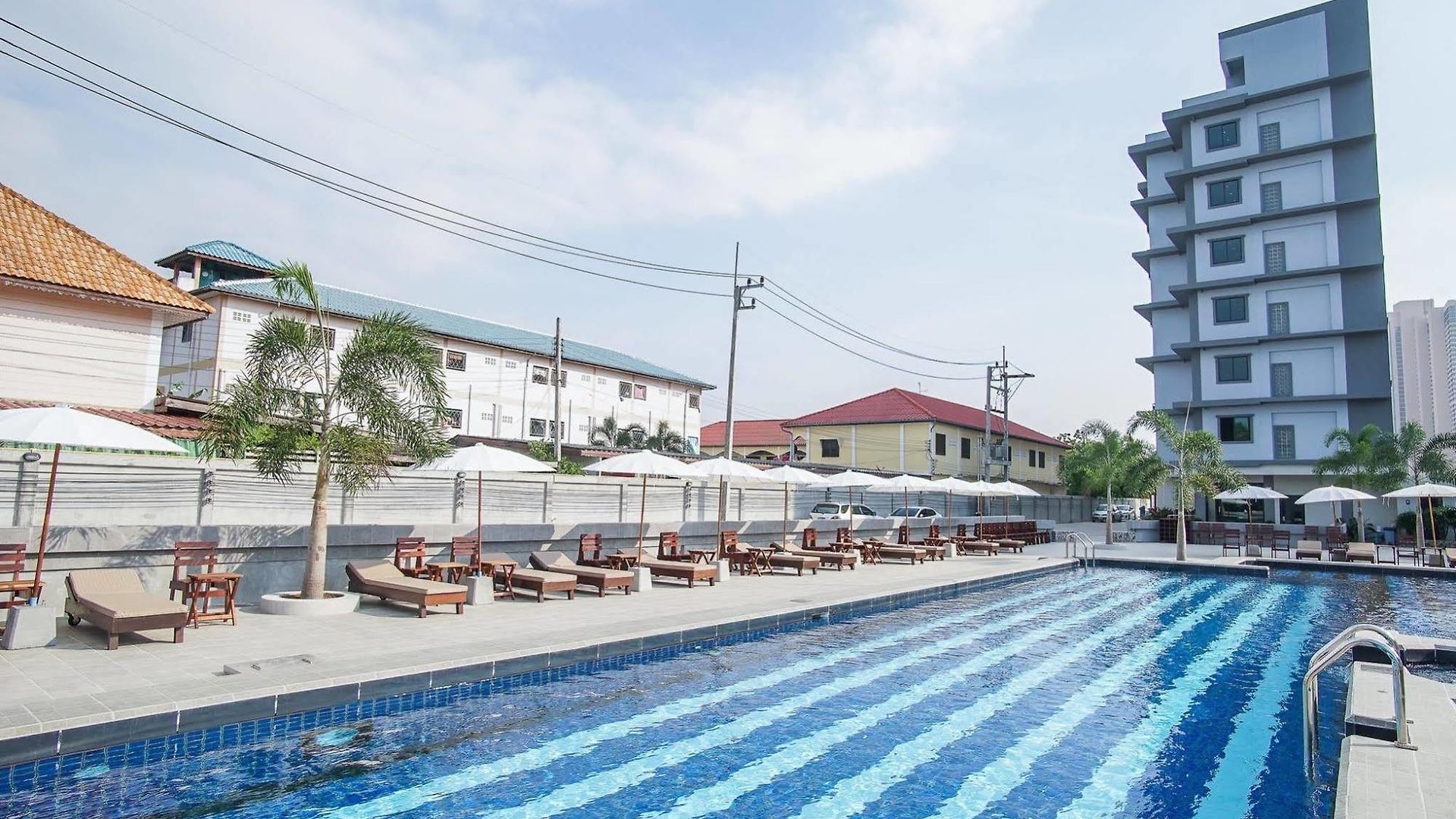 โรงแรม Carunda 4*