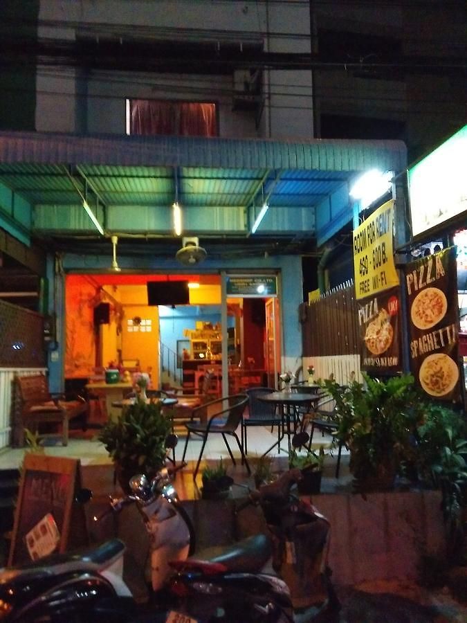 บ้านพัก Crocodile Bar Pattaya